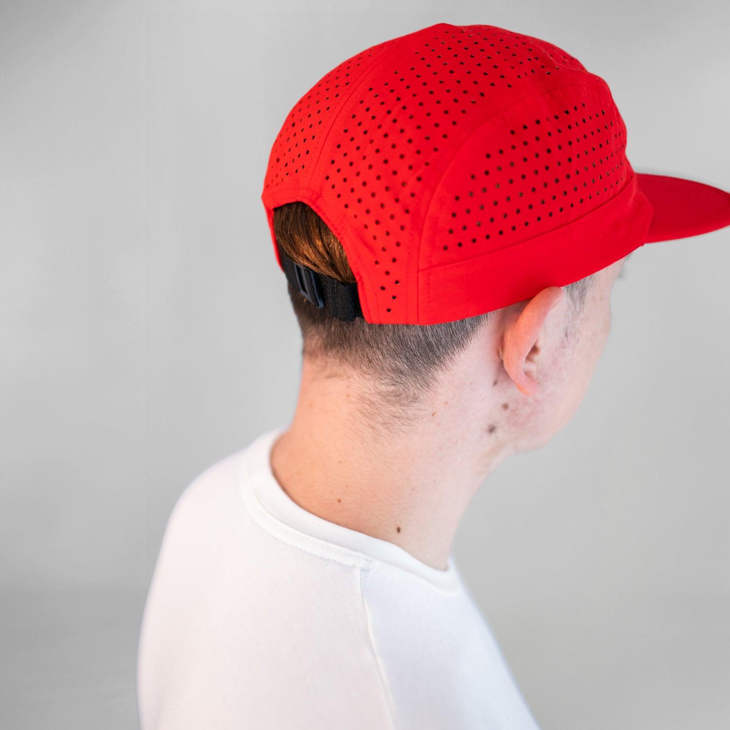 gorra running roja