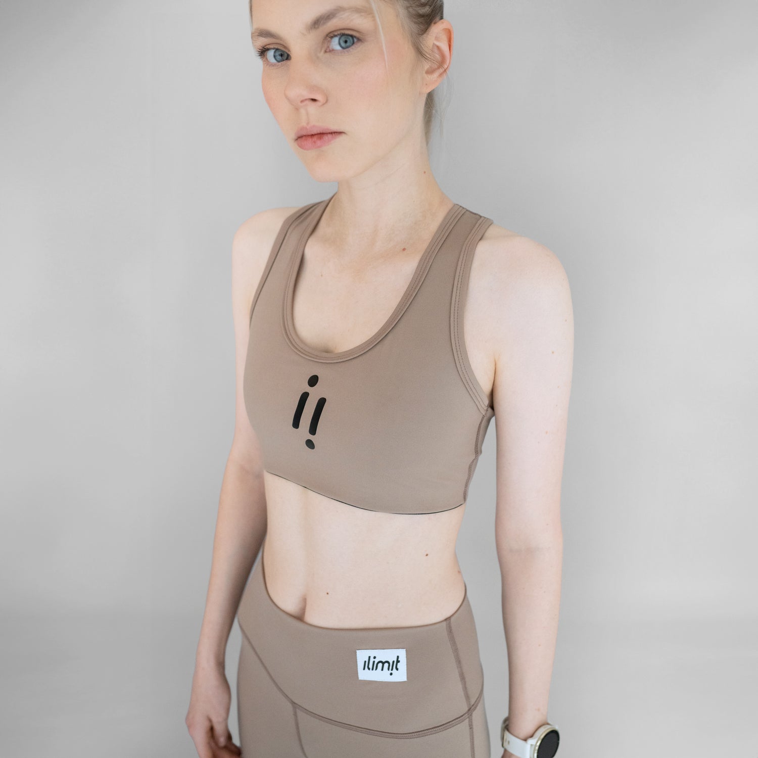 top running beige mujer ilimit