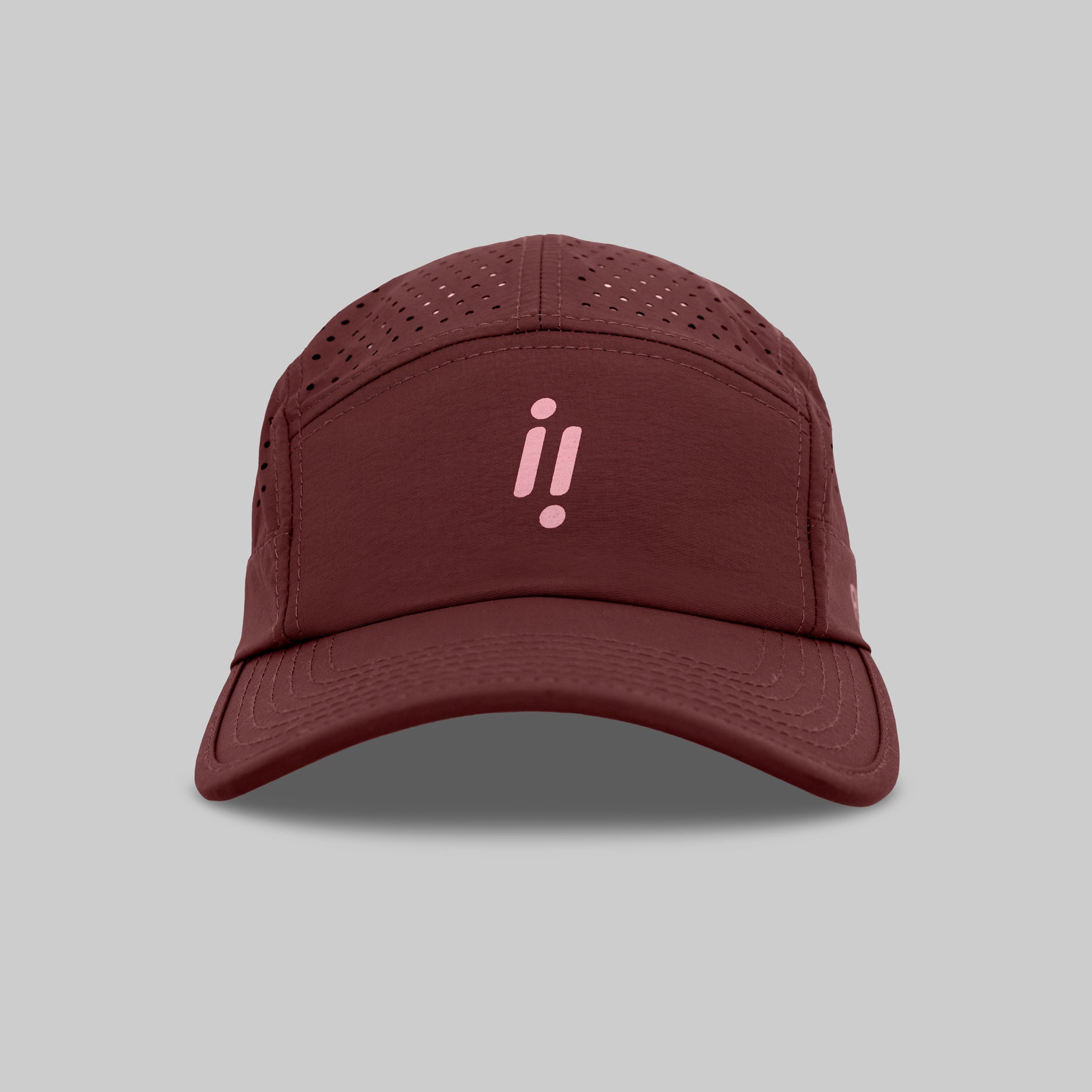 Gorra Edición Limitada Run Beyond Vinotinto