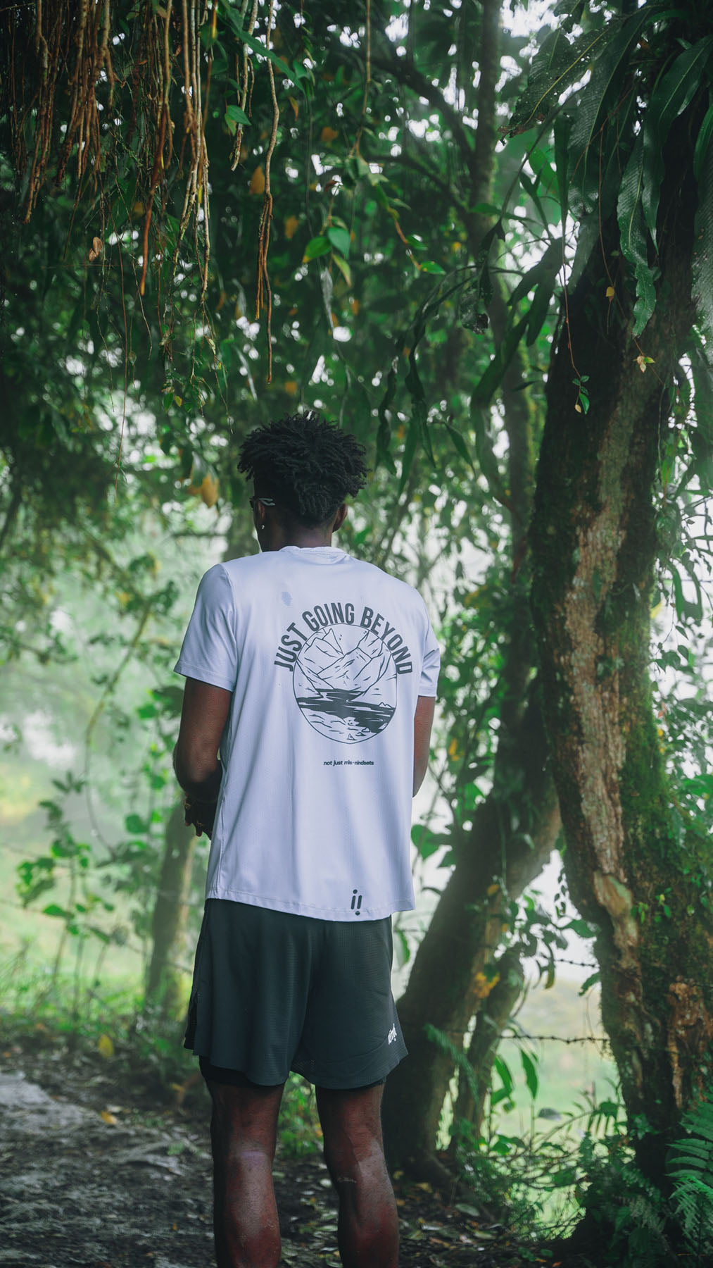 Camiseta Hombre Run Beyond 03