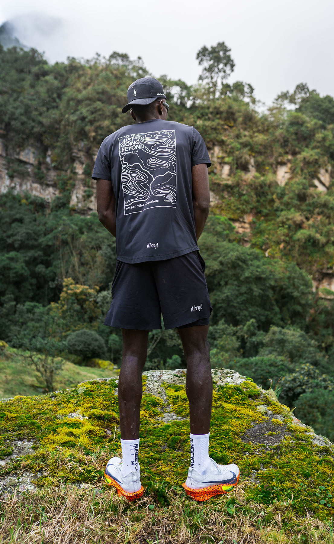 Camiseta Hombre Run Beyond 02
